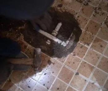 蒲县卫生间漏水维修公司为您分享下卫生间渗水如何处理及注意事项
